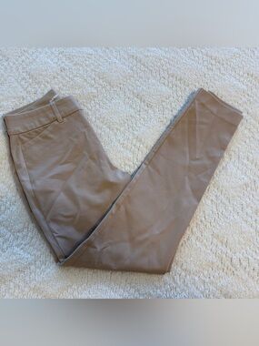 Old Navy women’s Khaki Straight Leg Chinos - Light Brown